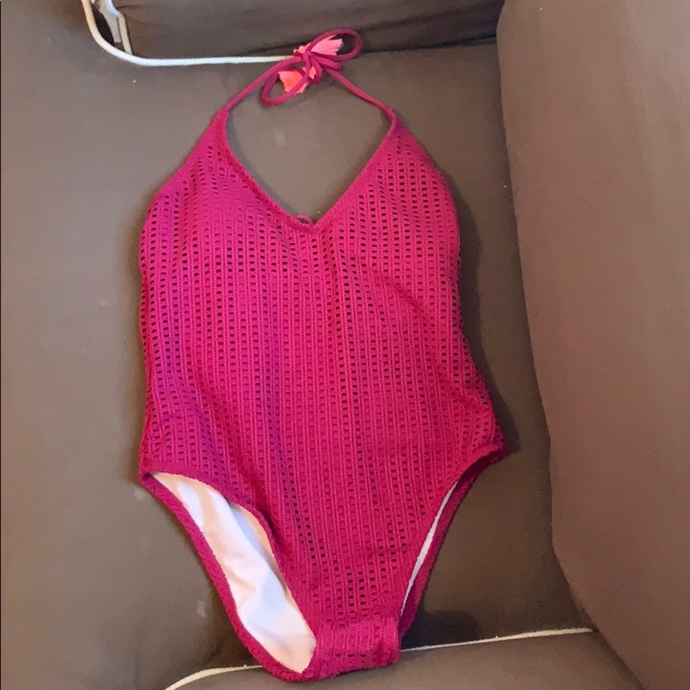 NWOT Super cute one piece bathing suit